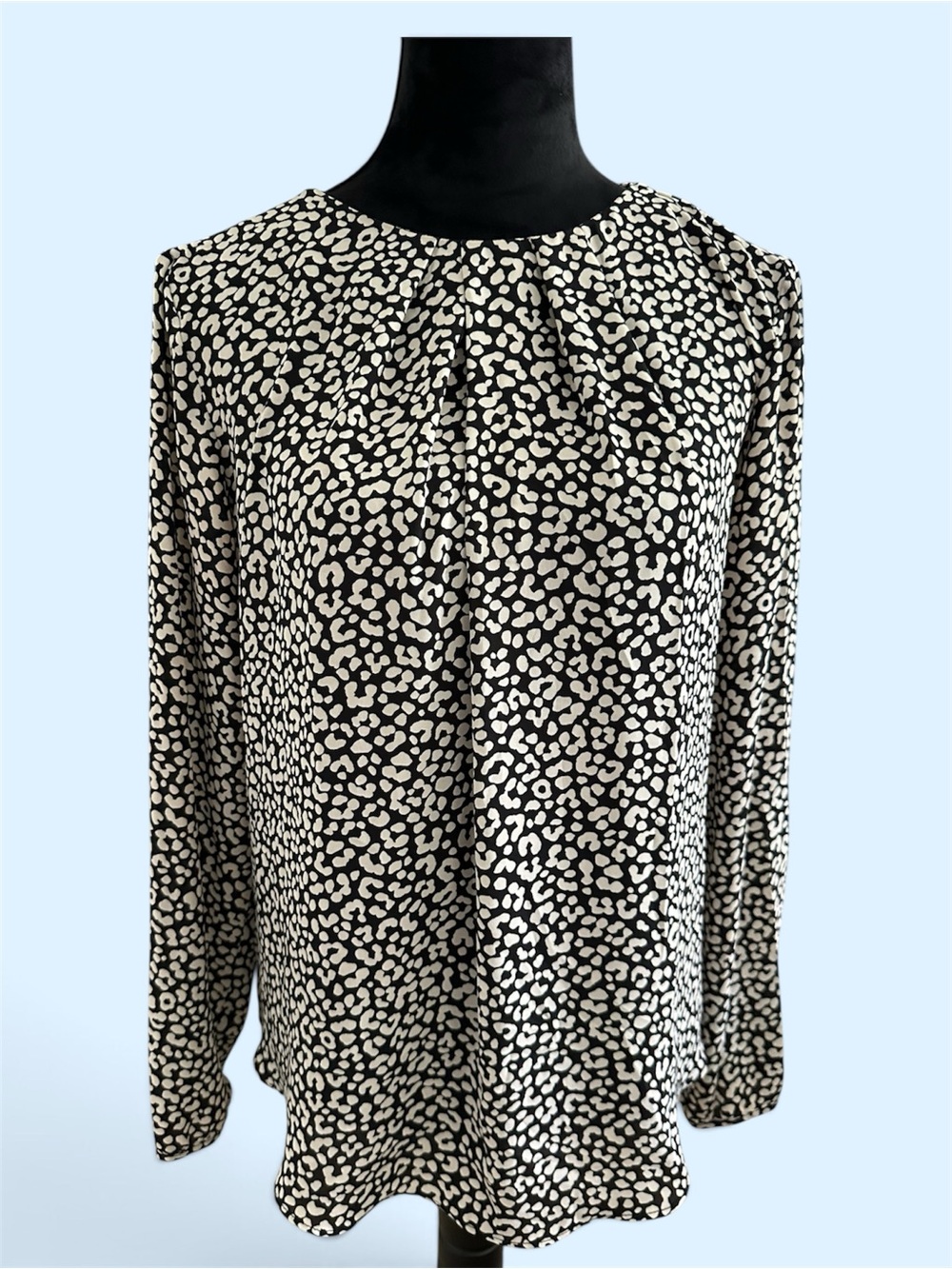 Ann Taylor Black & Cream Printed Long-Sleeve Blouse size M